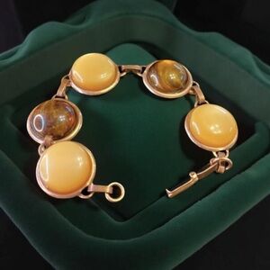 Handcrafted Bracelet Gold tone with Beads different colors New